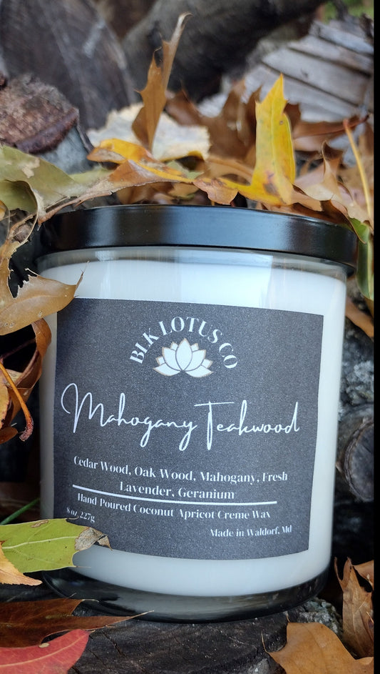 Mahogany Teakwood Elegance: Hand-Poured Luxury Candle