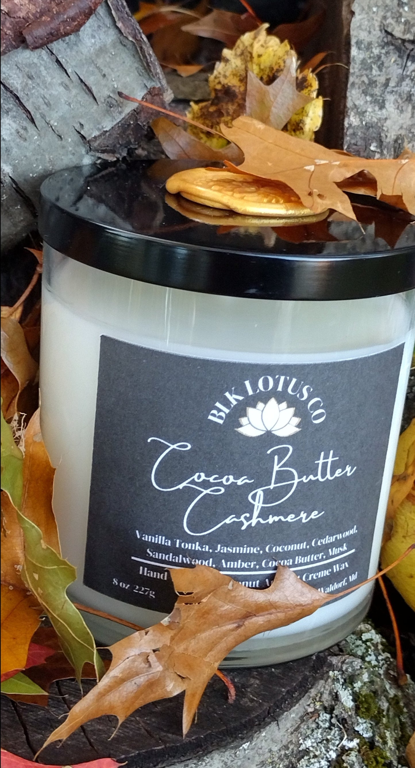 8oz Cocoa Butter Cashmere Delight: Hand-Poured Luxury Candle