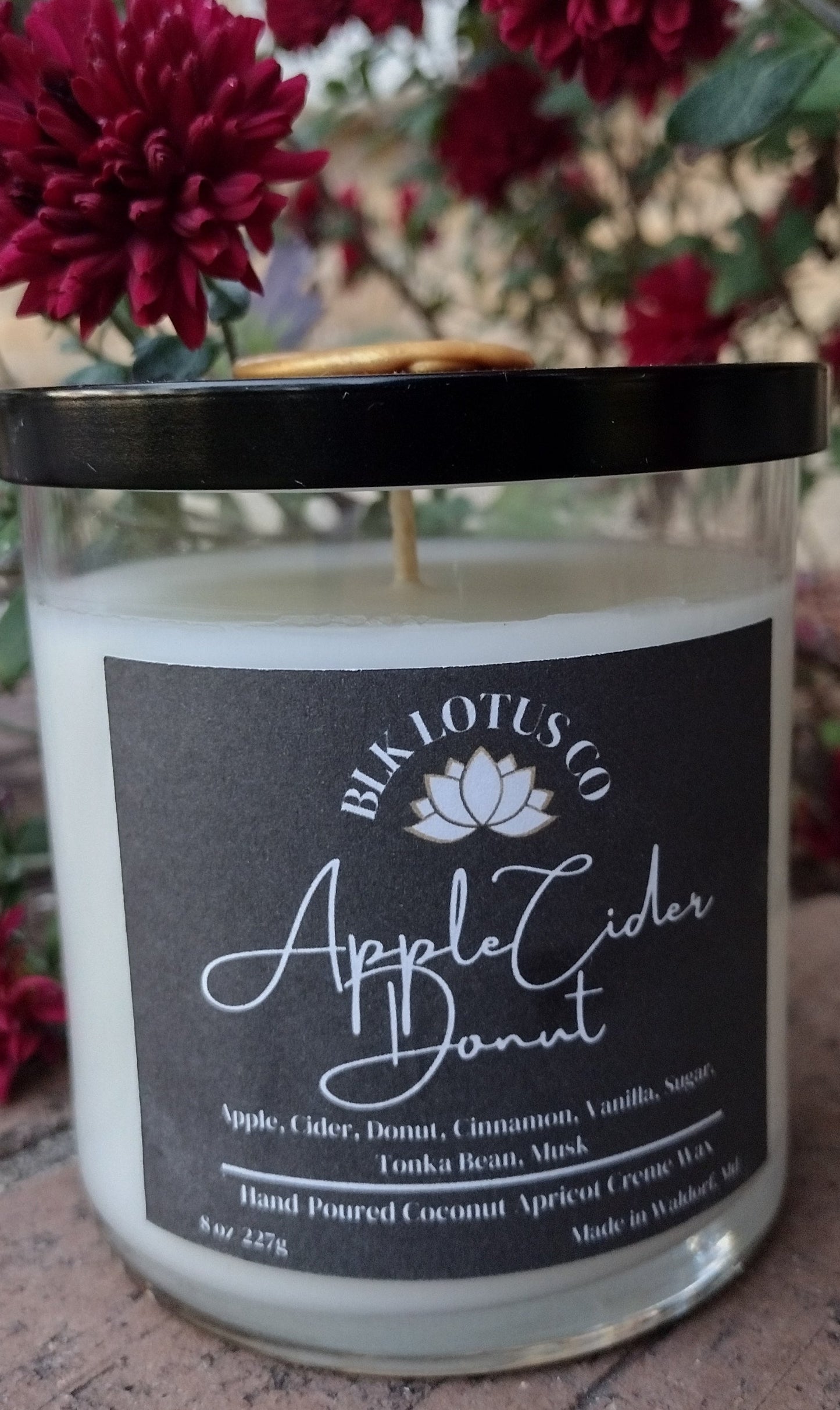 Autumn Delight: 8oz Hand-Poured Apple Cider Donut Luxury Candle