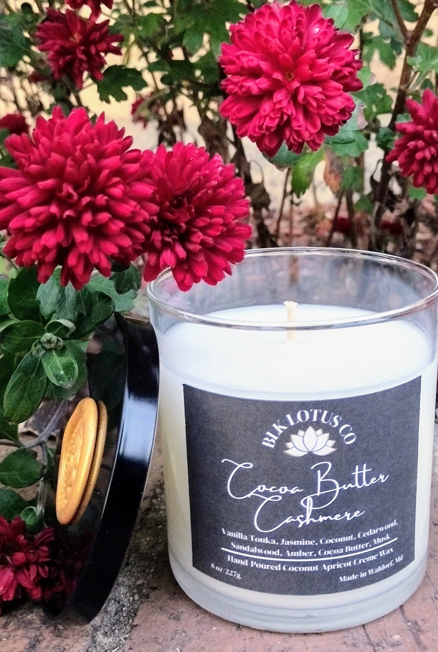 8oz Cocoa Butter Cashmere Delight: Hand-Poured Luxury Candle