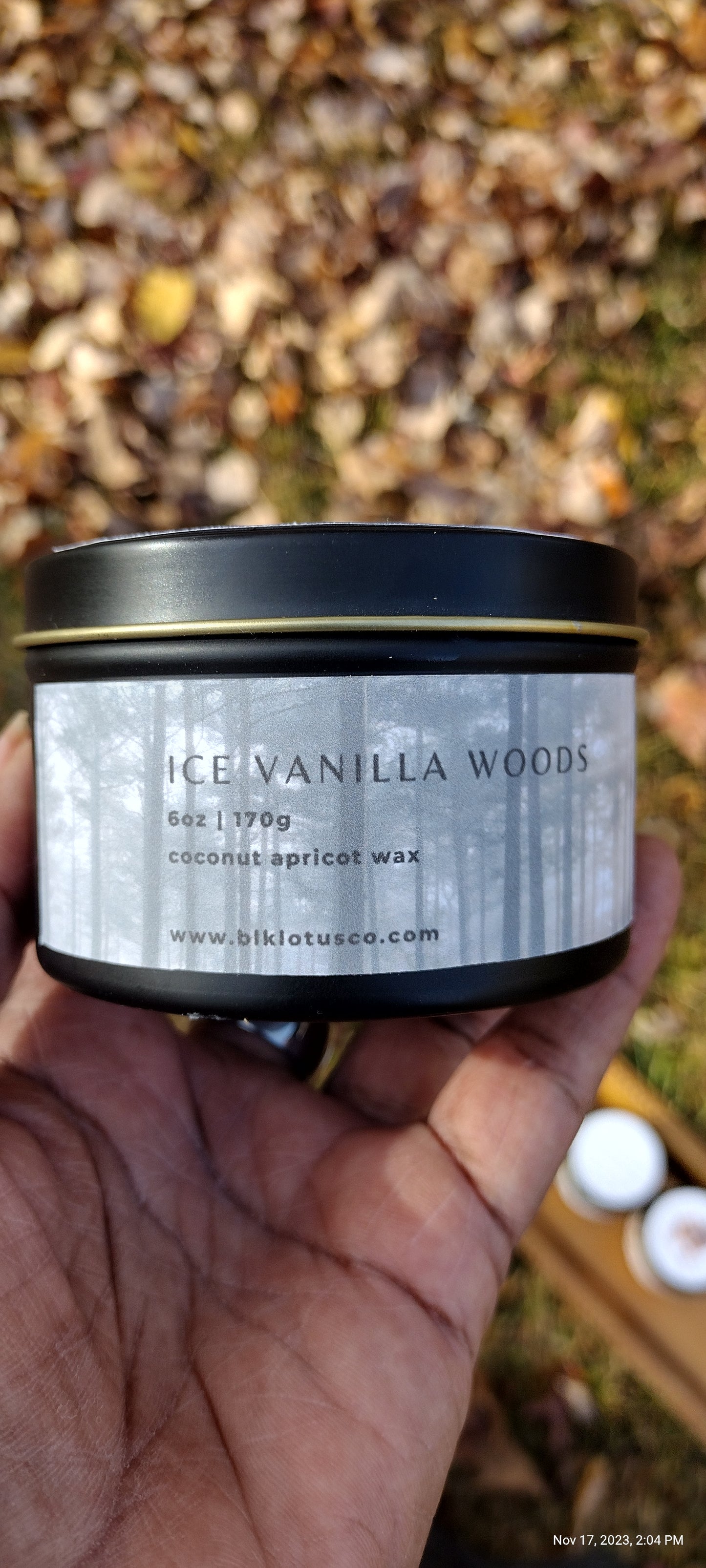 Ice Vanilla Woods: 6 oz Black Matte Tin Coco Apricot Wax Candle